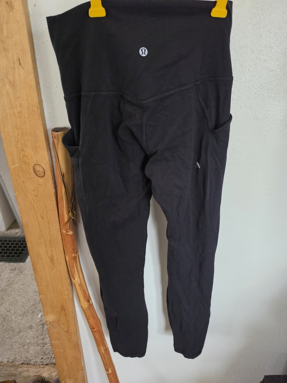lululemon high rise black leggings with Side Pockets